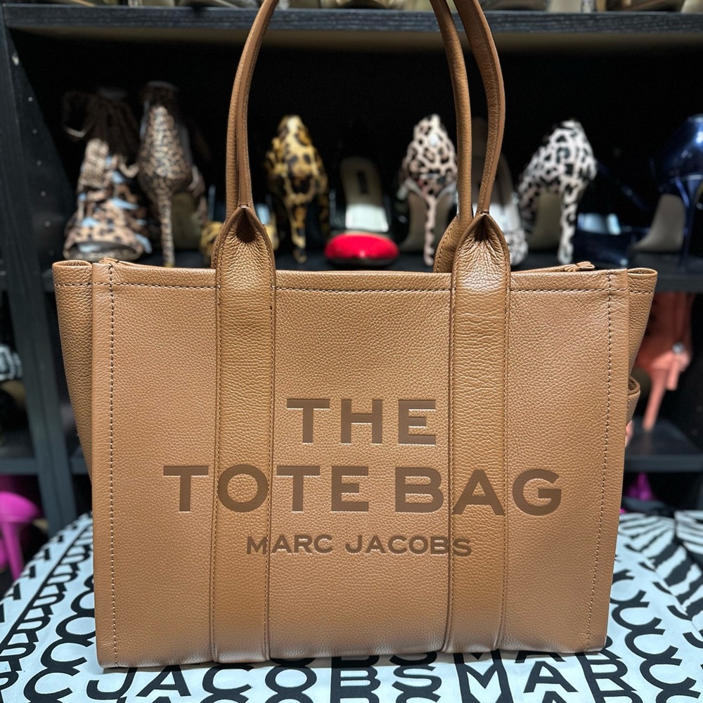 Marc Jacobs Large Tote Bag Argan Oil (Brown)